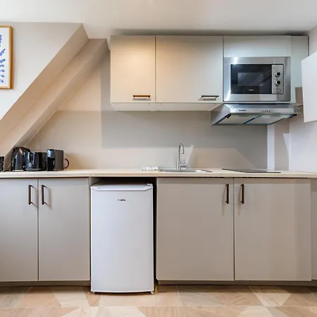 - Marais & Bastille Apartament