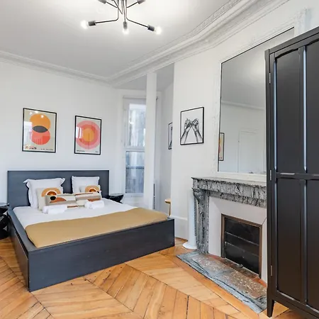 - Marais & Bastille Apartament Paryż