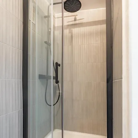 - Marais & Bastille Apartament *